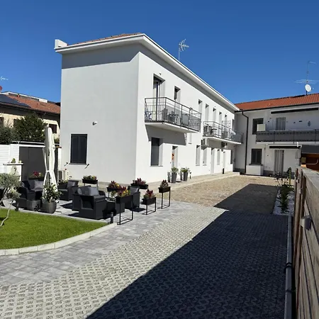 Acomodação com café da manhã  Bala Dream House Verano Brianza